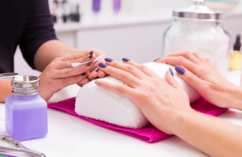Thriving in Scotland's Beauty Landscape: Tips for Massage Therapists and Salons